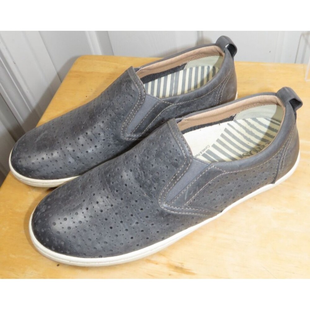 Taos Court Perforated Round Toe Leather Sneakers Women's Size 8.5 Gray 21109 - Picture 4 of 8